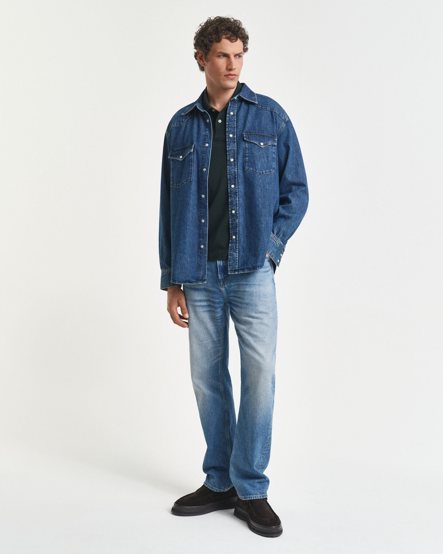 Regular fit -mitoitettu Shield-pikeepaita