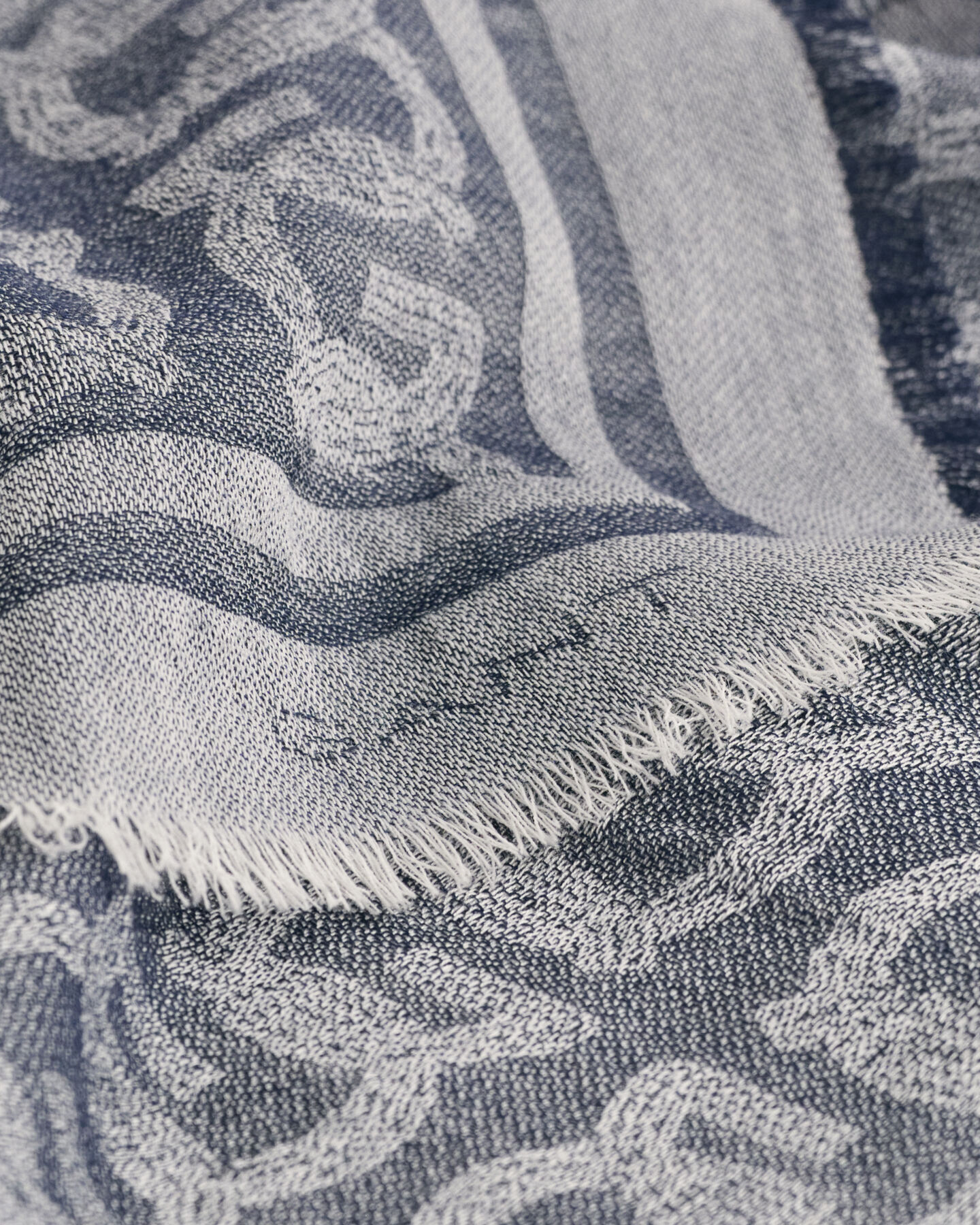 Kevyt G Patterned ‑villahuivi