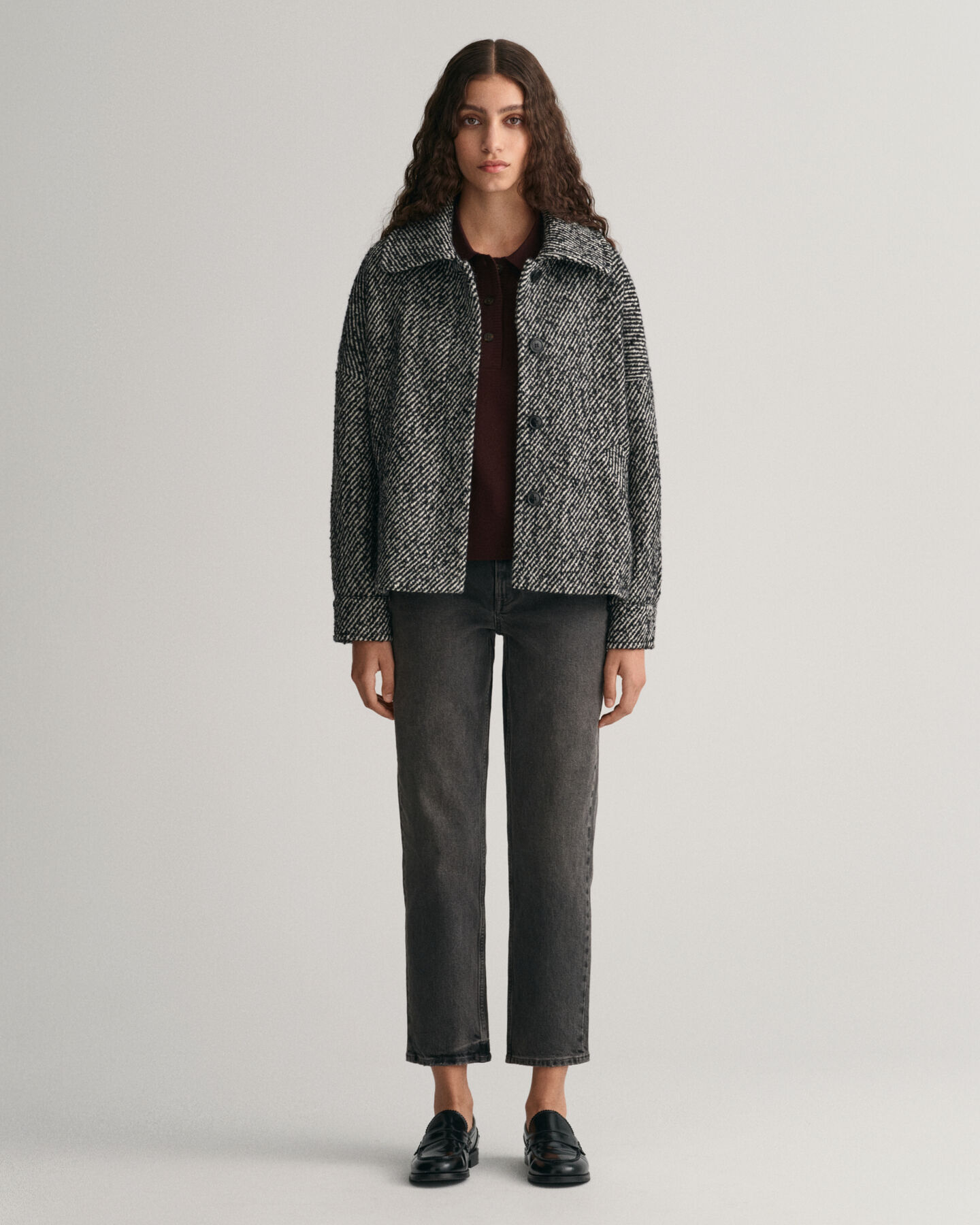 Vajaamittaiset suoralahkeiset farkut