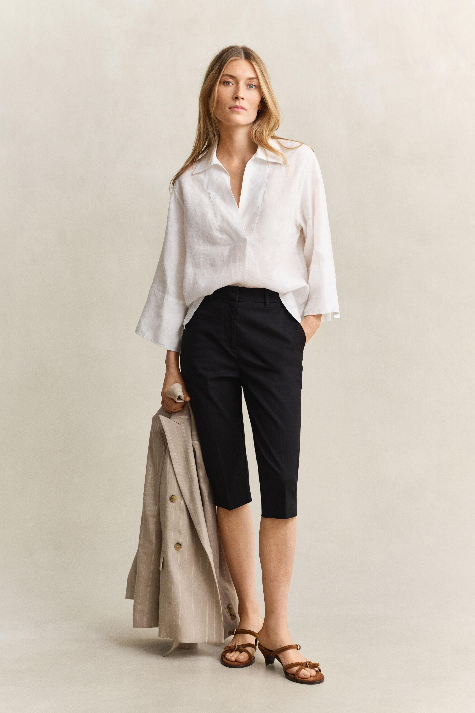 Pään yli vedettävä pellavapaita