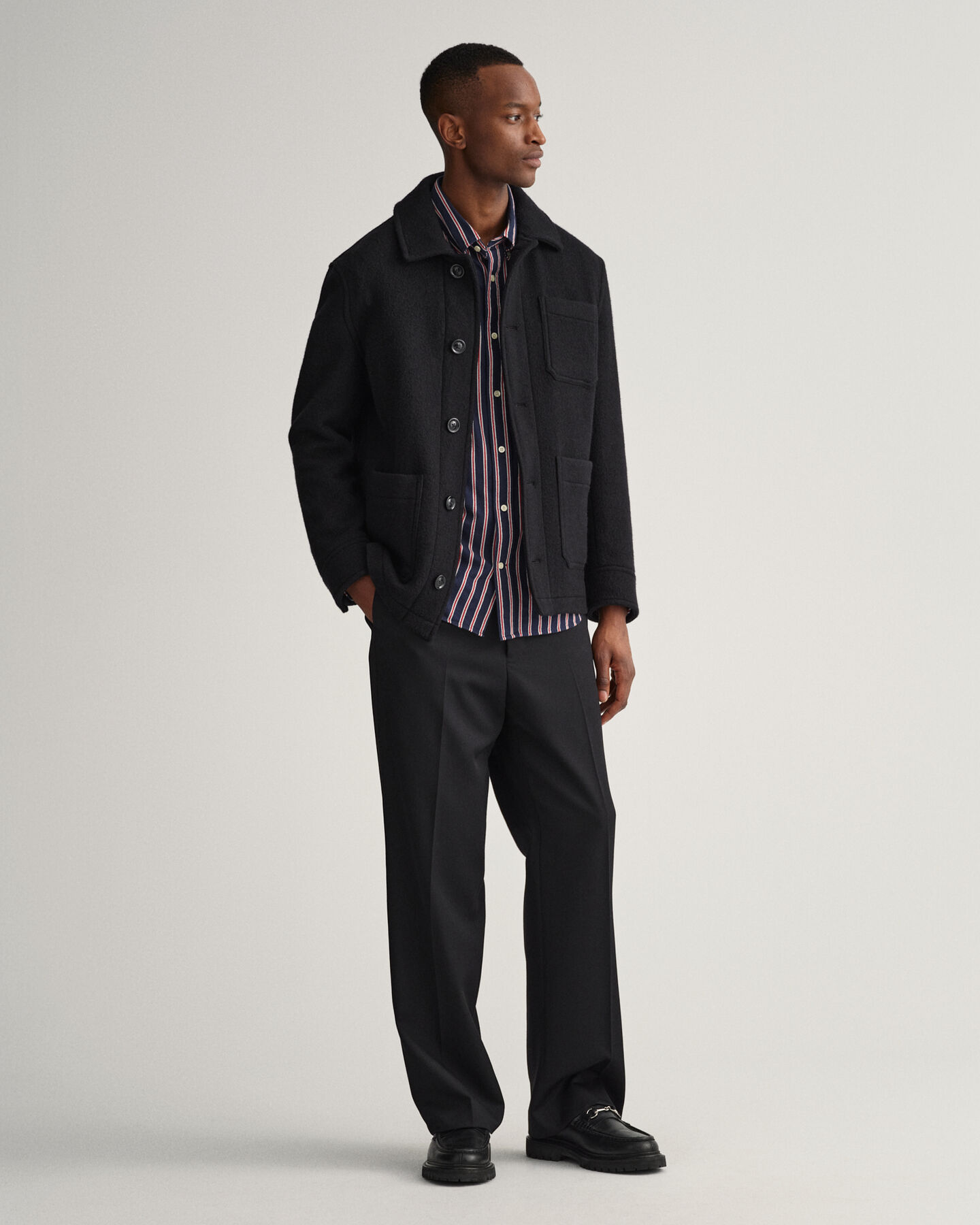 Relaxed fit ‑mitoitettu paita dobby-kudotuilla raidoilla