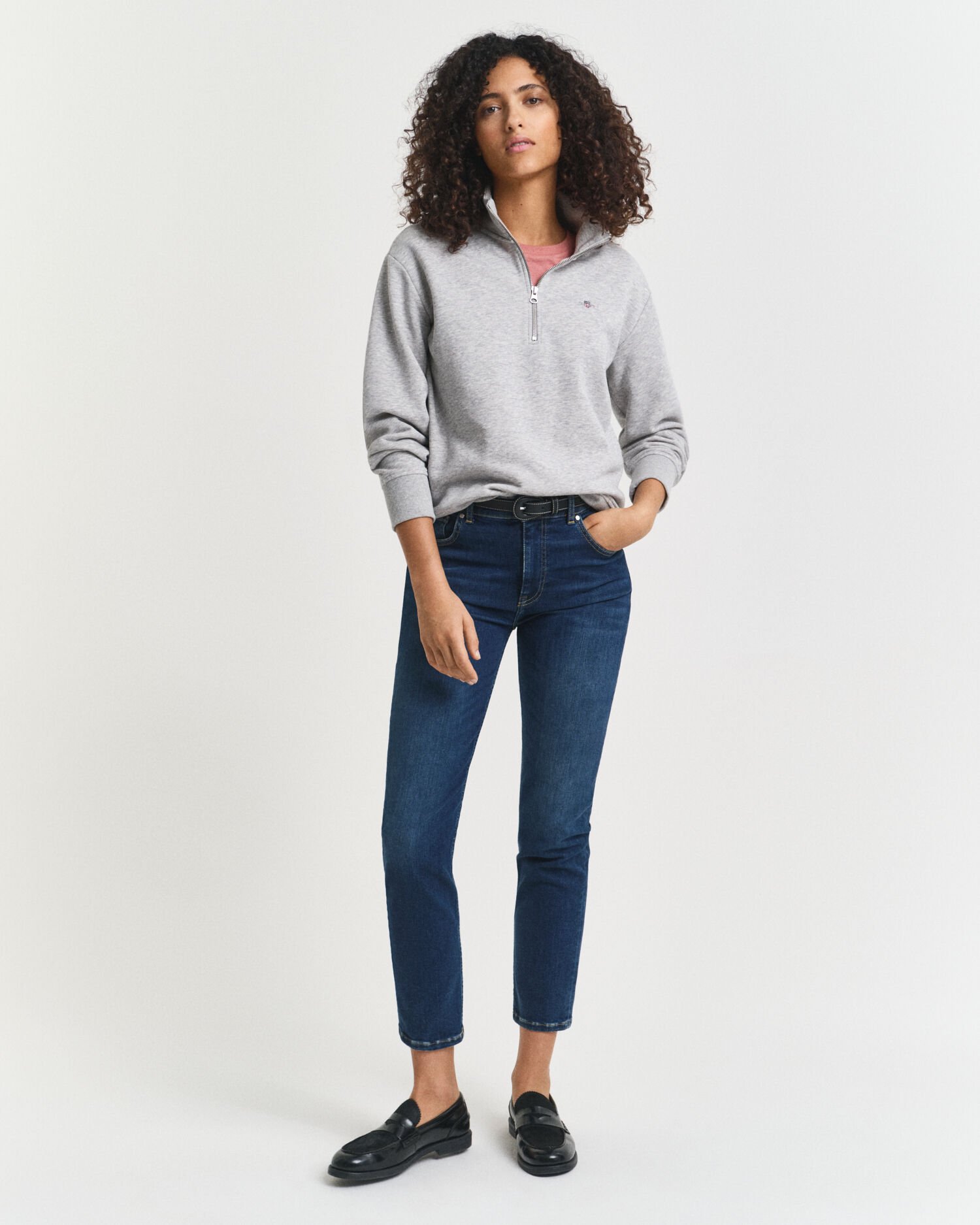 Shield‑collegepaita vetoketjukauluksella