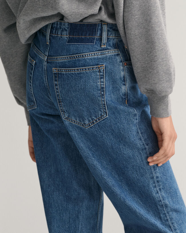 Relaxed&nbsp;fit ‑mitoitetut suoralahkeiset farkut