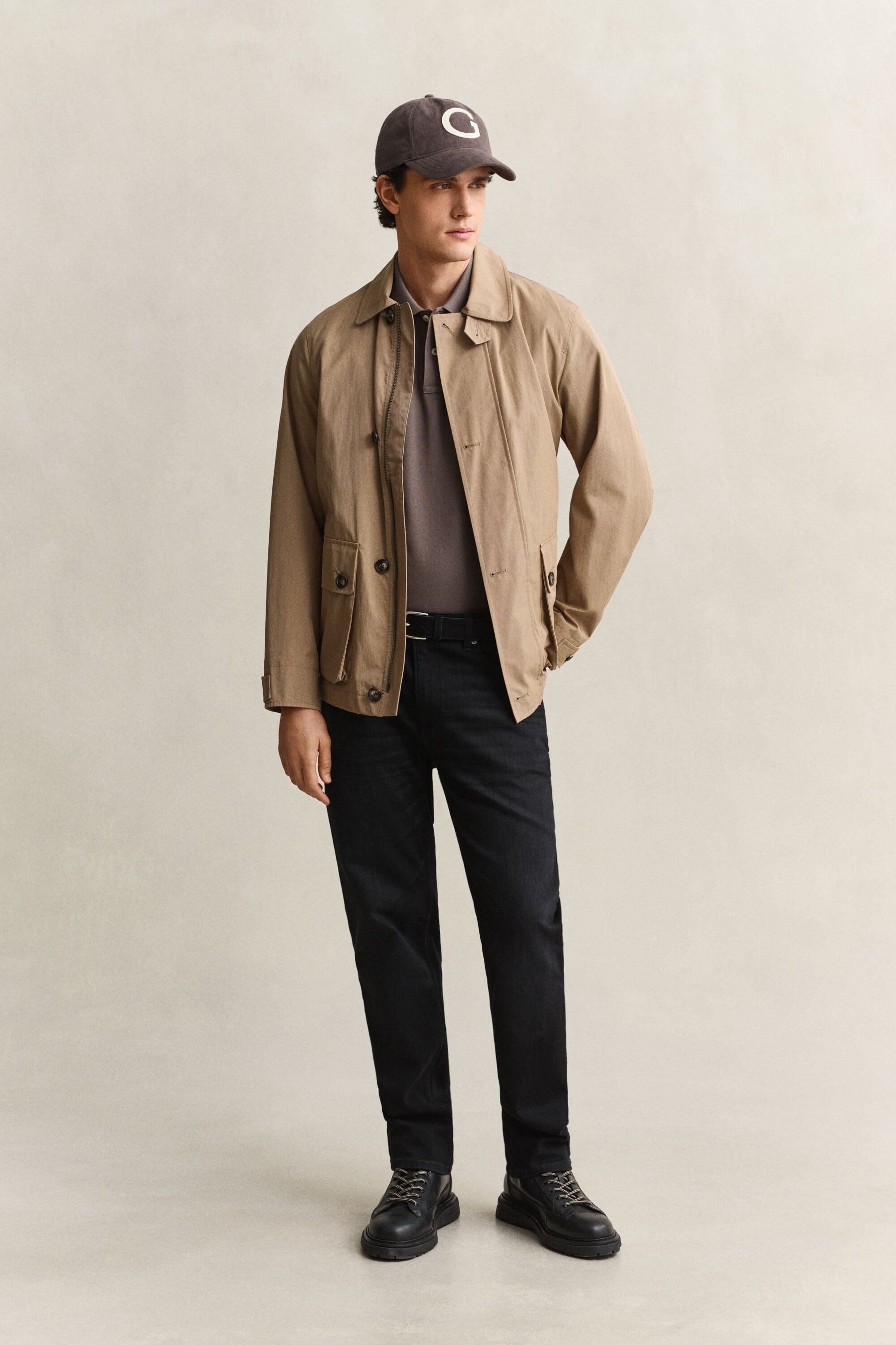 Regular fit ‑mitoitettu pikeepaita