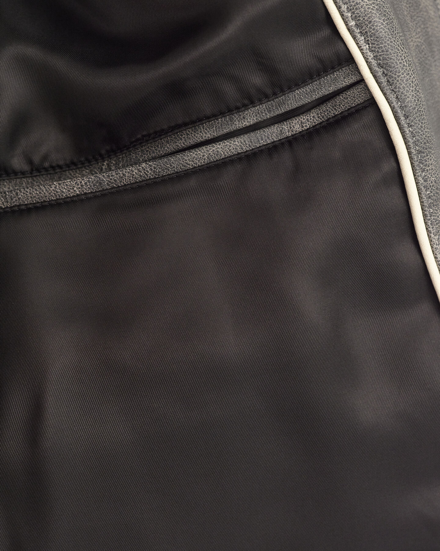 Nahkainen GANT Varsity Jacket