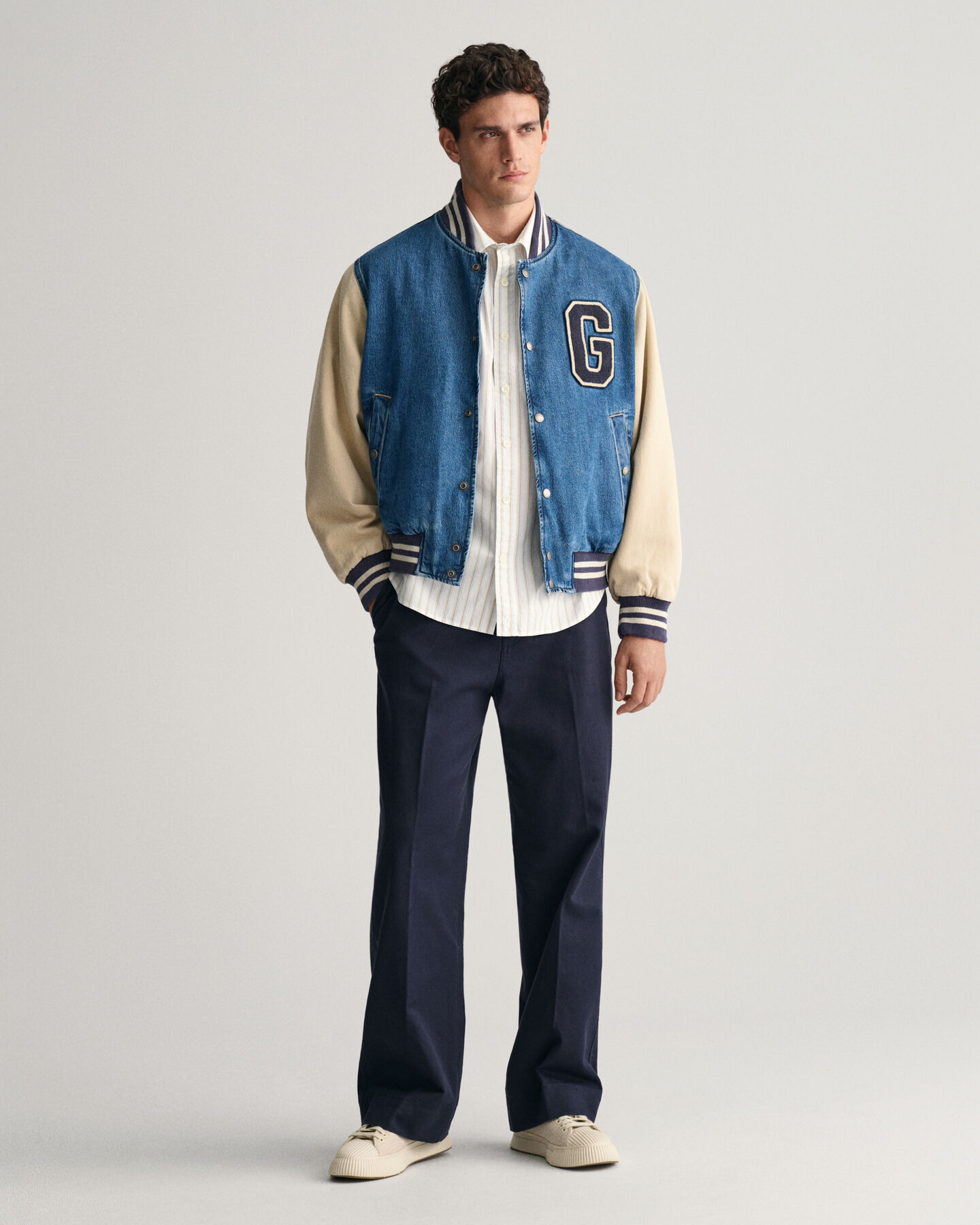 Relaxed&nbsp;fit ‑mitoitettu lyhythihainen Heritage Poplin -raitapaita