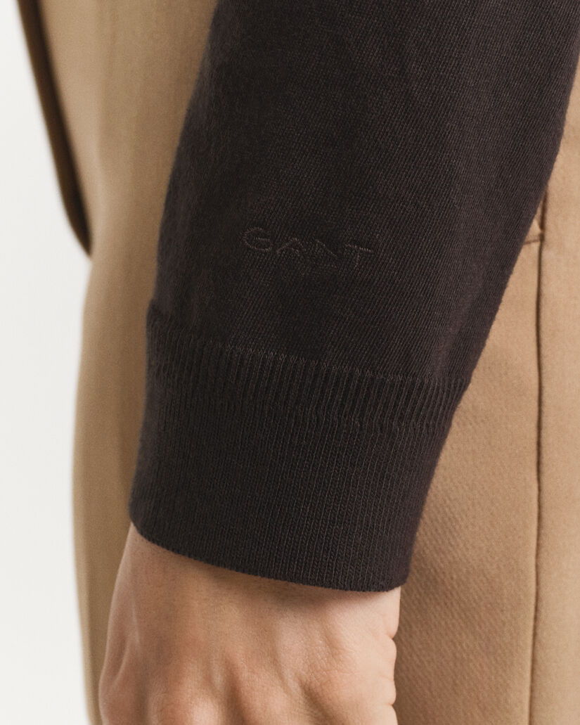 Saumaton pitk&auml;hihainen napitettu pikeepaita