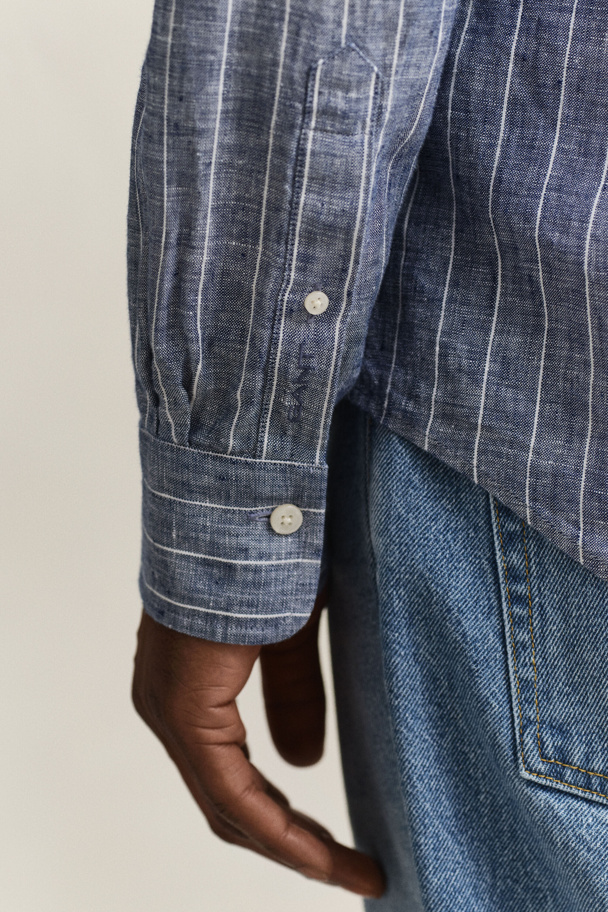 Raidallinen pellavapaita