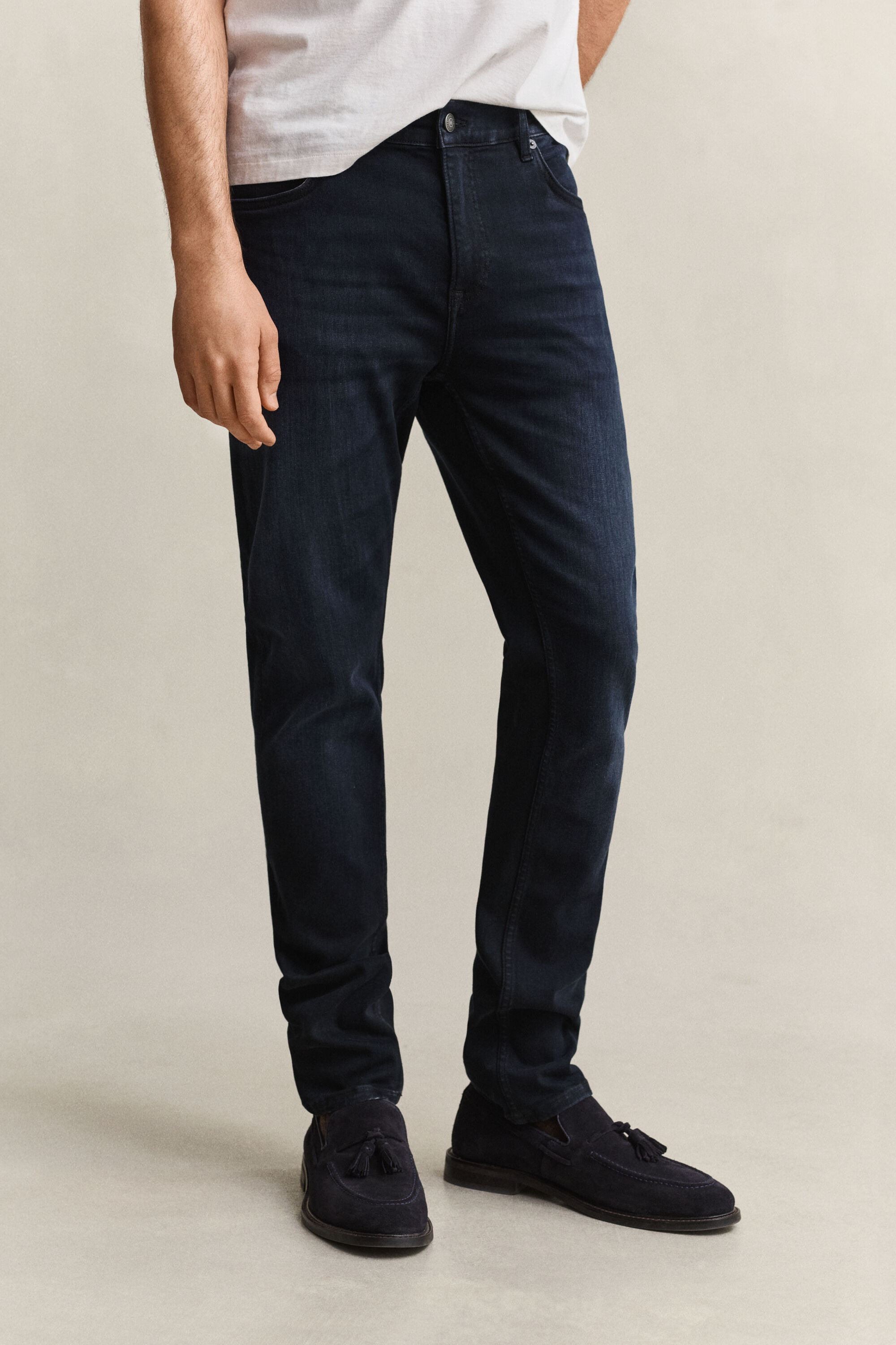 Extra slim fit ‑mitoitetut Active Recover -farkut