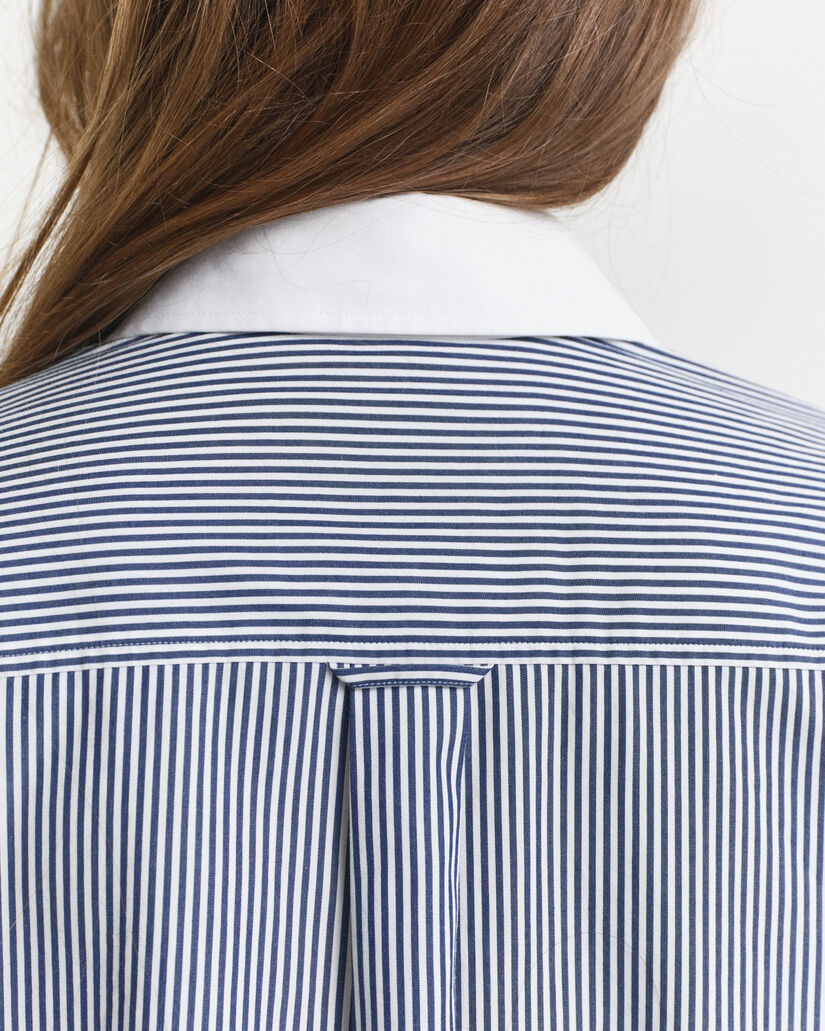 Oversized fit ‑mitoitettu raitapaita, kontrastivärinen kaulus