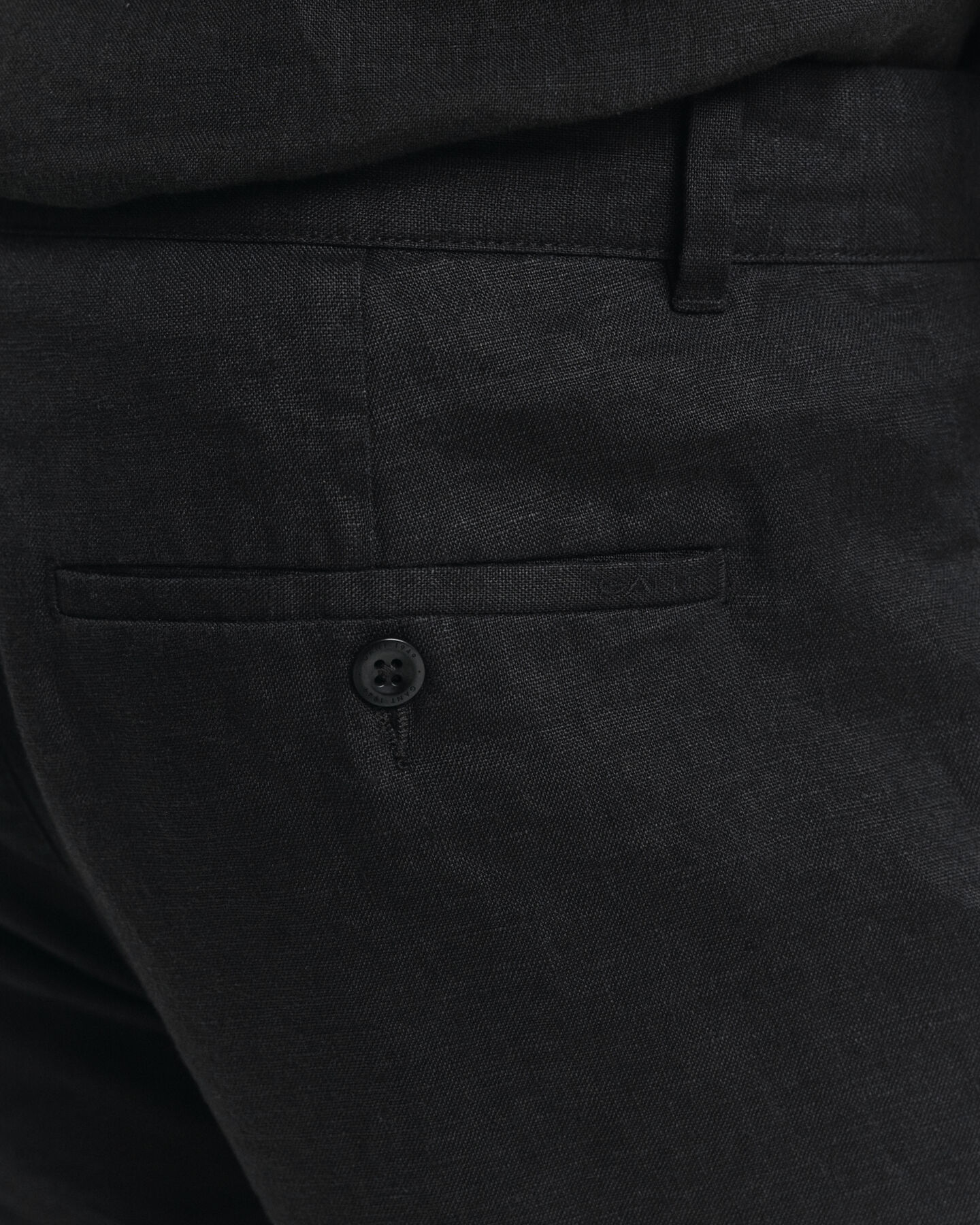 Relaxed fit ‑mitoitetut kiristysny&ouml;rilliset pellavahousut