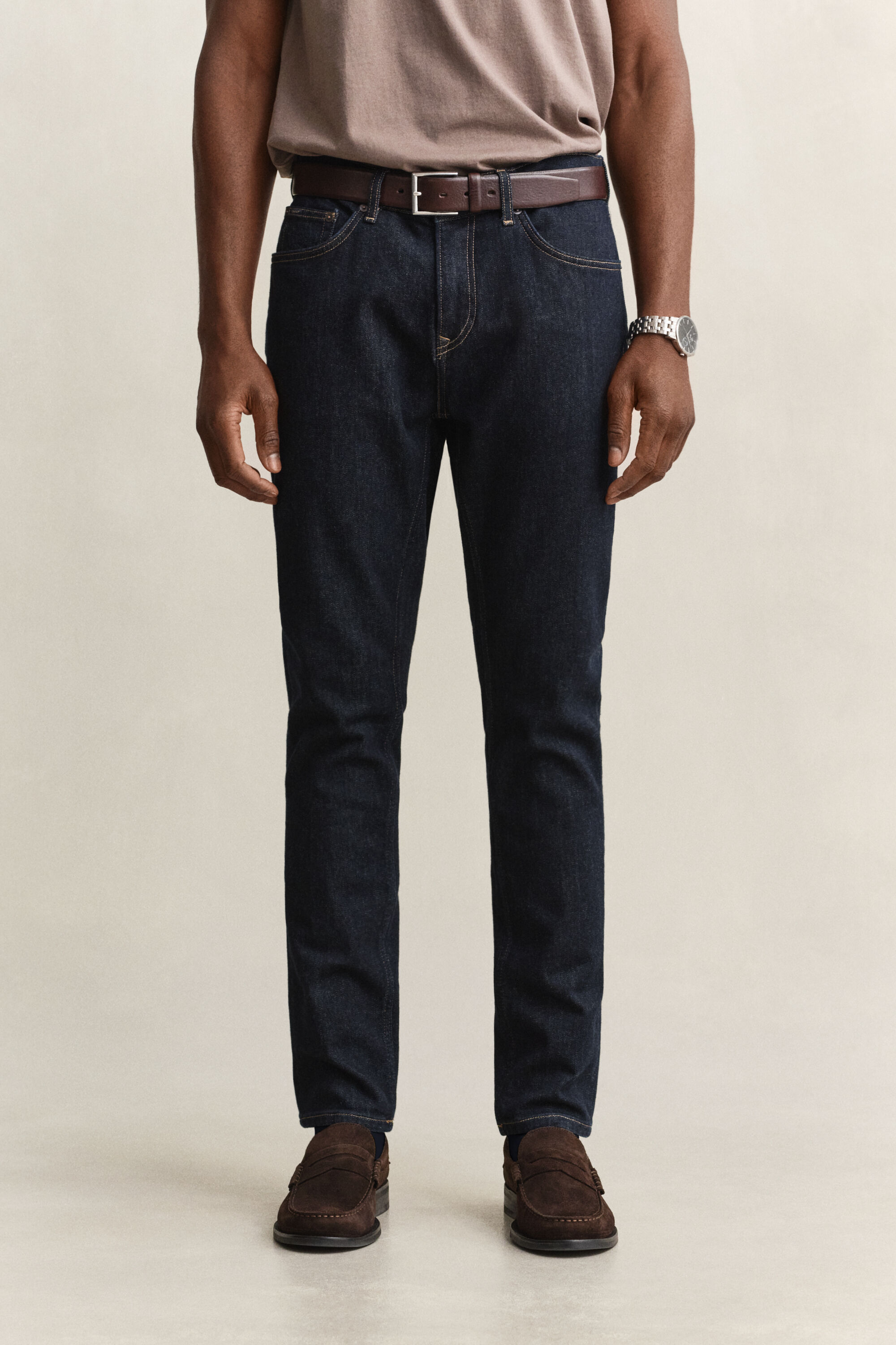 Slim fit ‑mitoitetut Clean Wash ‑farkut