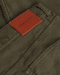 Slim&nbsp;fit ‑mitoitetut puuvilla-pellavafarkut