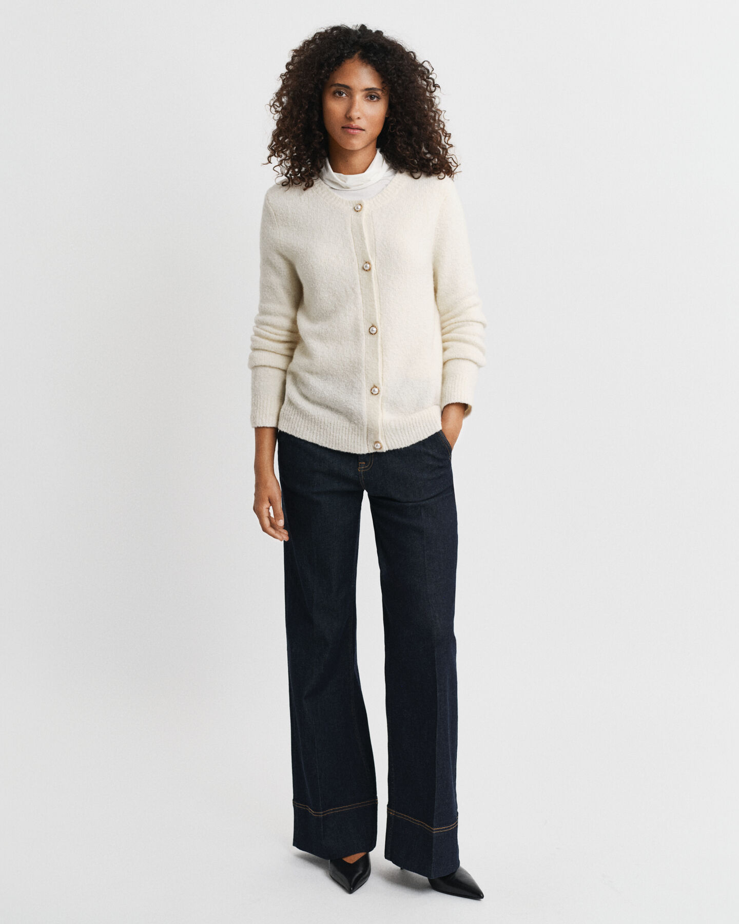 Bukleeneuletakki, pyöreä pääntie