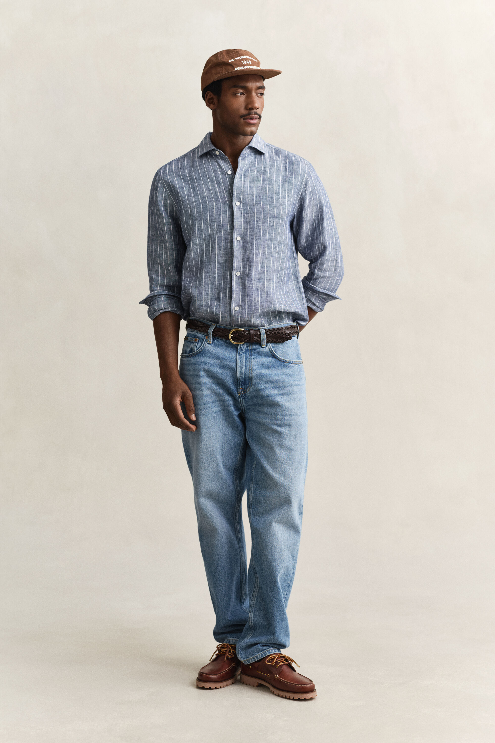 Raidallinen pellavapaita