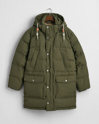 Paksu keskipitkä untuvatakki