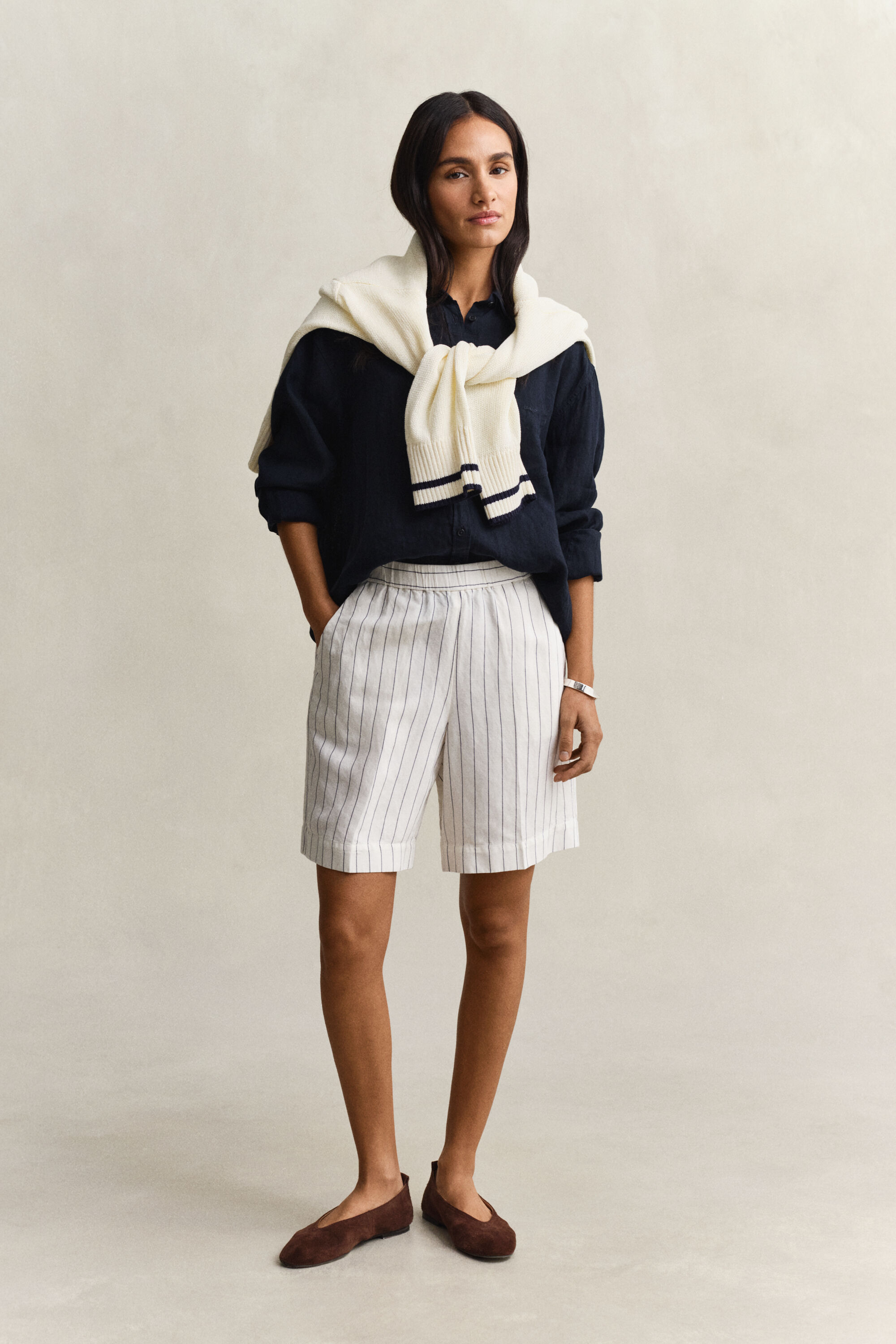 Raidalliset pellavasekoiteshortsit