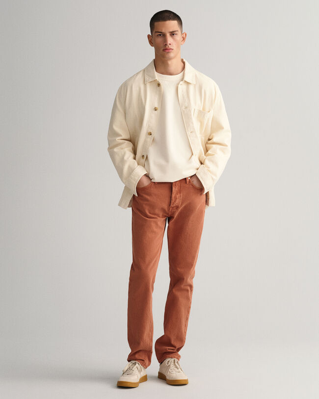 V&auml;rilliset regular fit ‑mitoitetut Arley-farkut