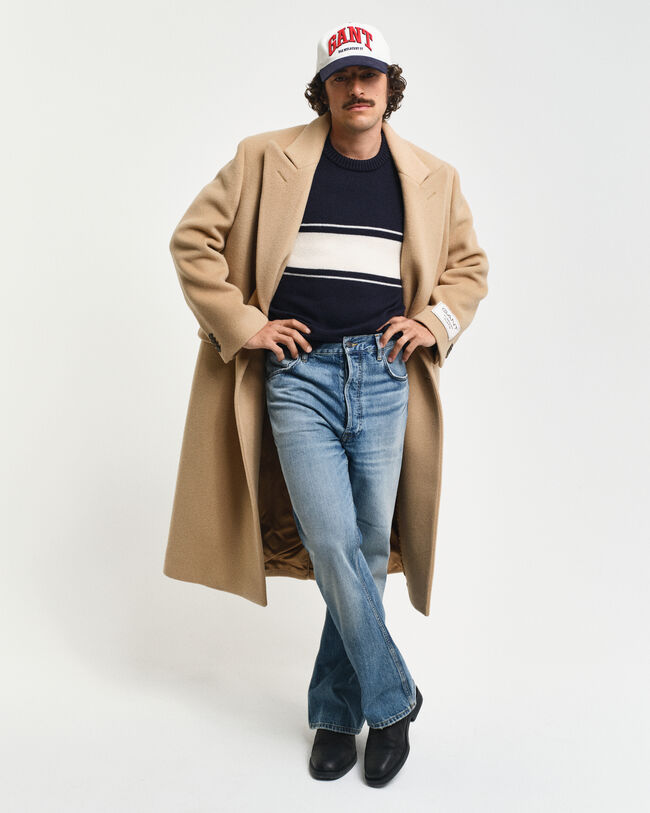 Kaksirivinen villakangastakki