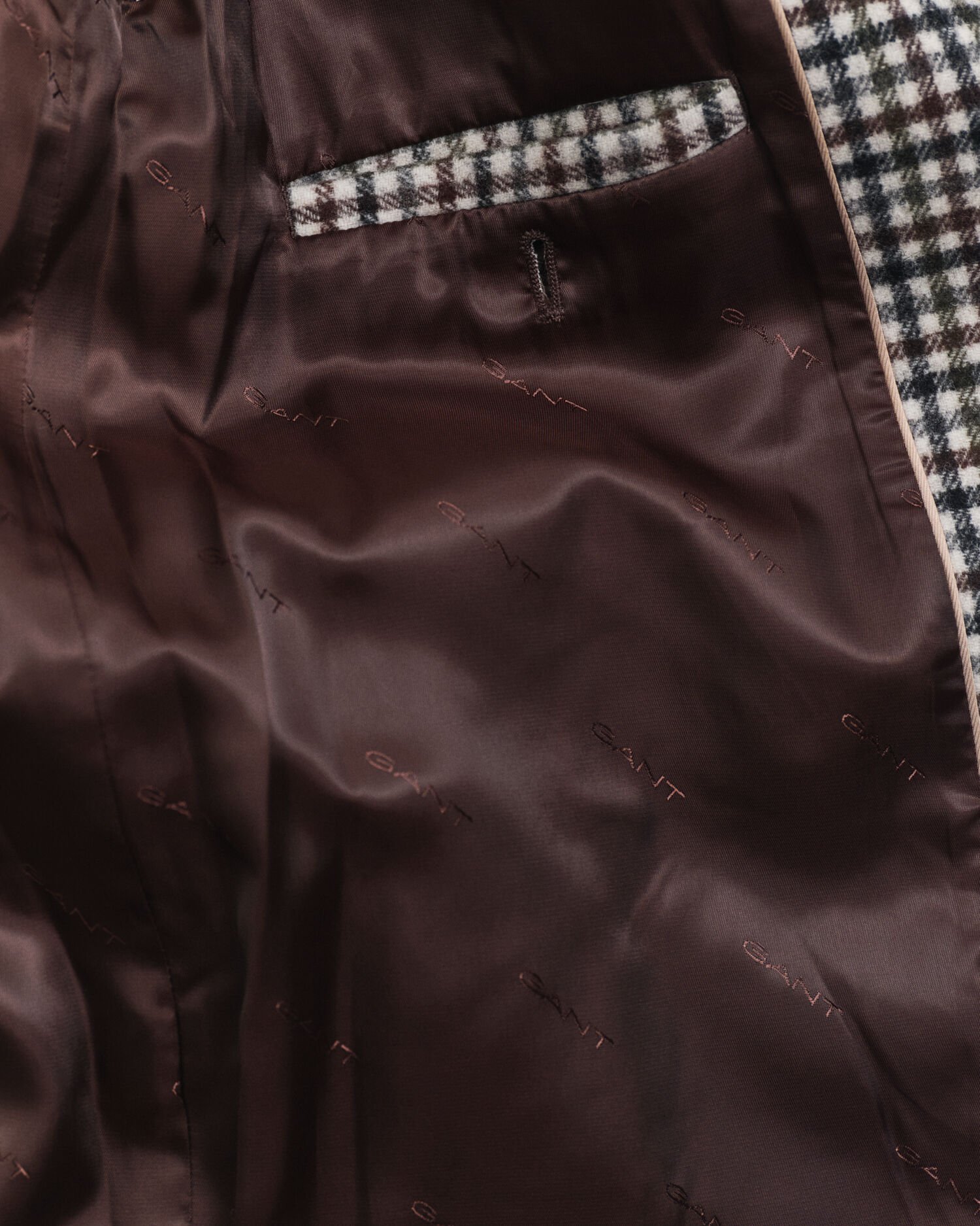 Ruudullinen villasekoitteinen autotakki