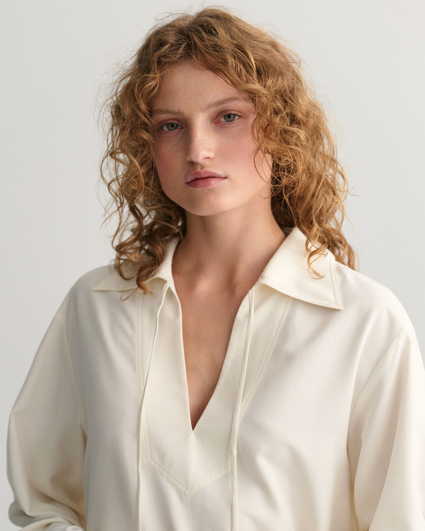 Relaxed fit -mitoitettu, pään yli sujautettava tunika