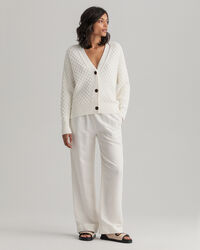 Huolettomat housut pellavasta ja viskoosista