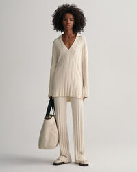 Avokauluksinen joustinneulepusero