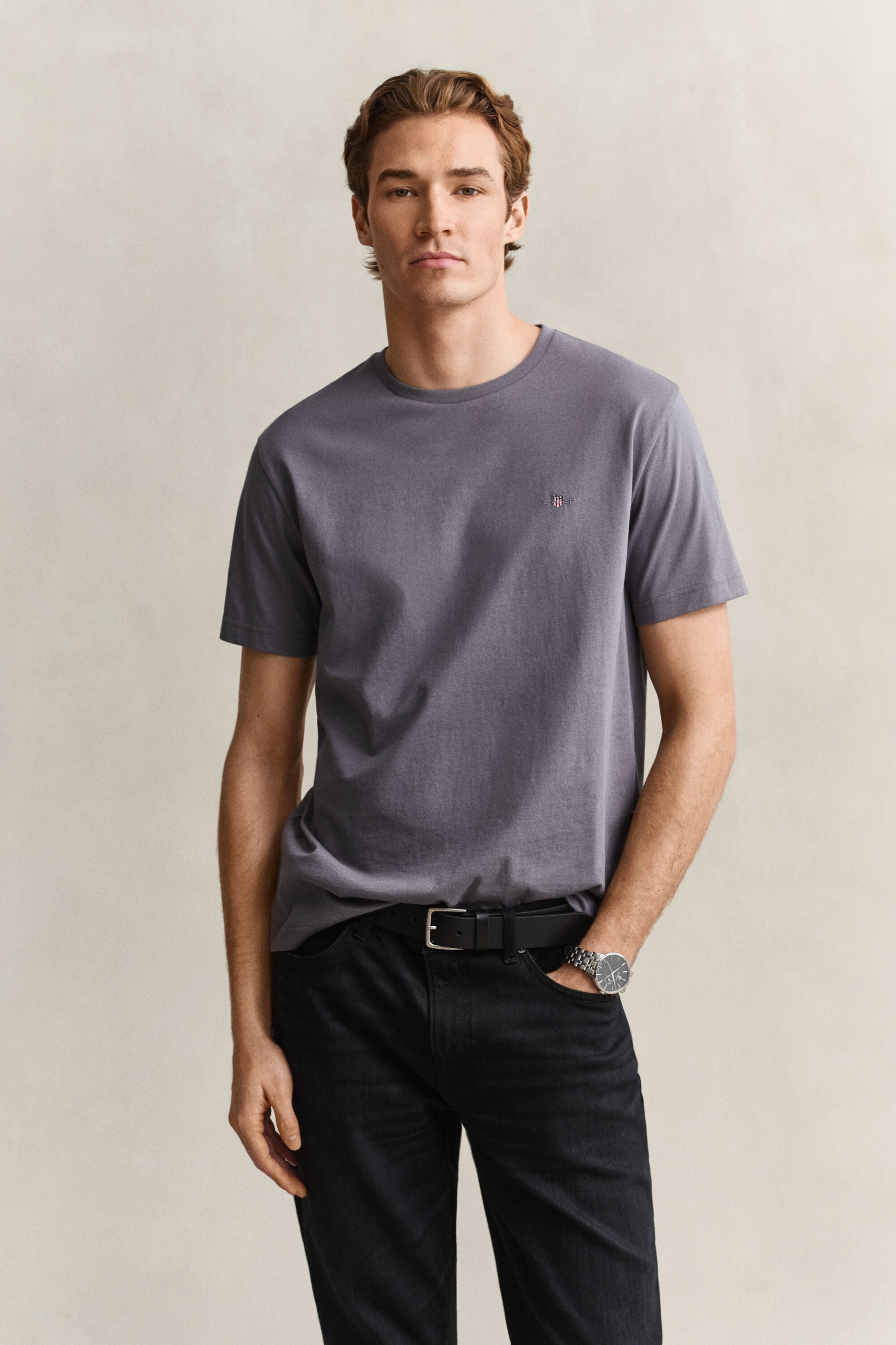 Regular fit ‑mitoitettu Shield-t‑paita