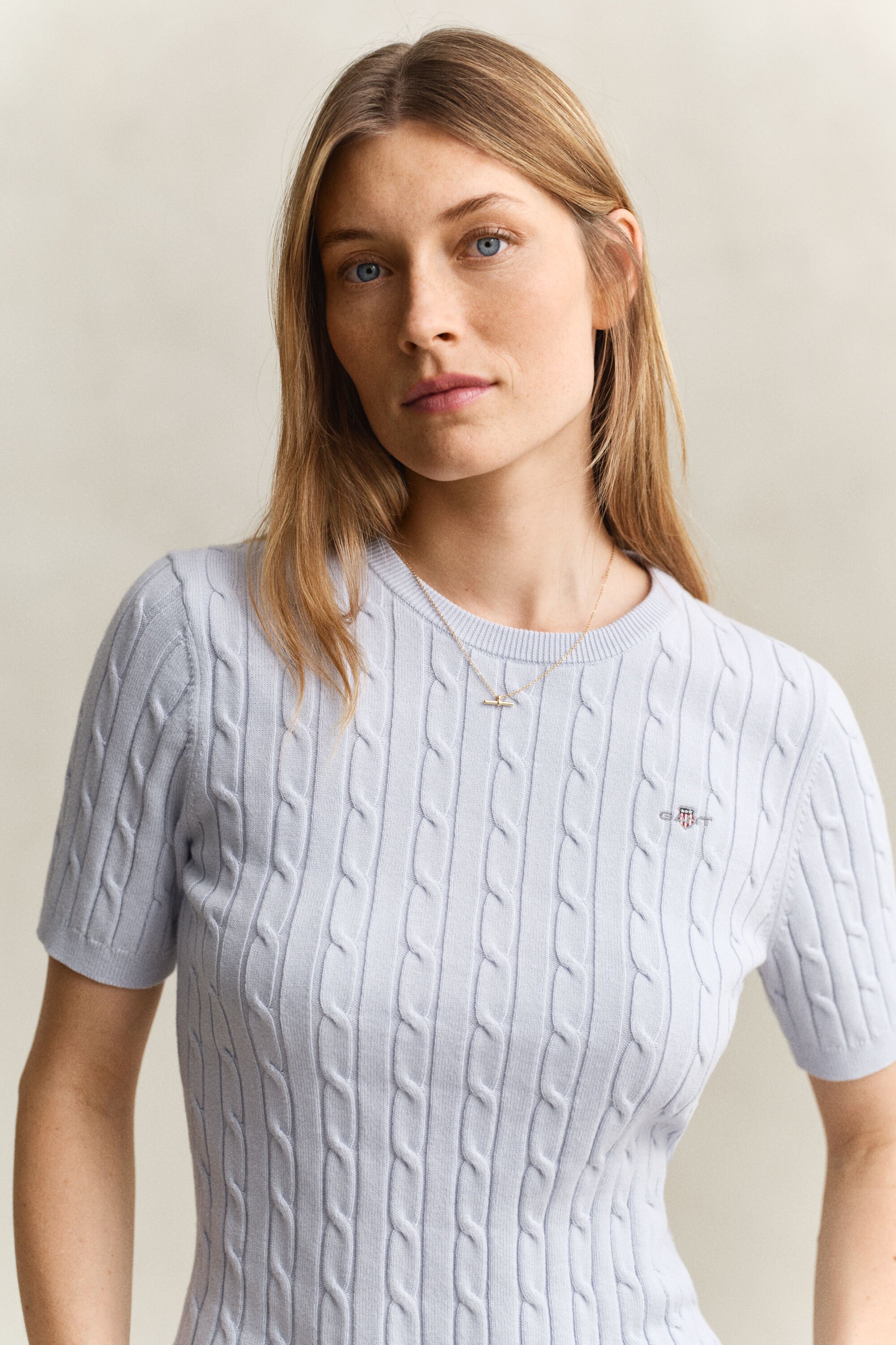 Lyhythihainen palmikkoneulepusero