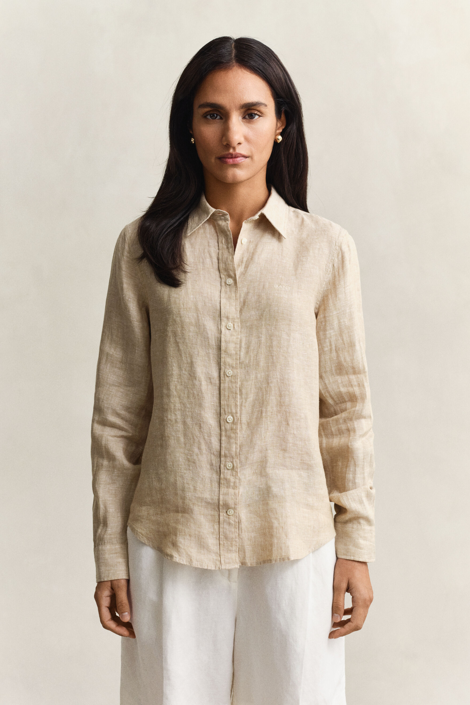 Regular fit ‑mitoitettu pellavapaita