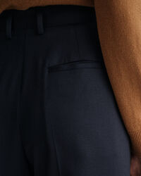 Korkeavyötäröiset smokkihousut