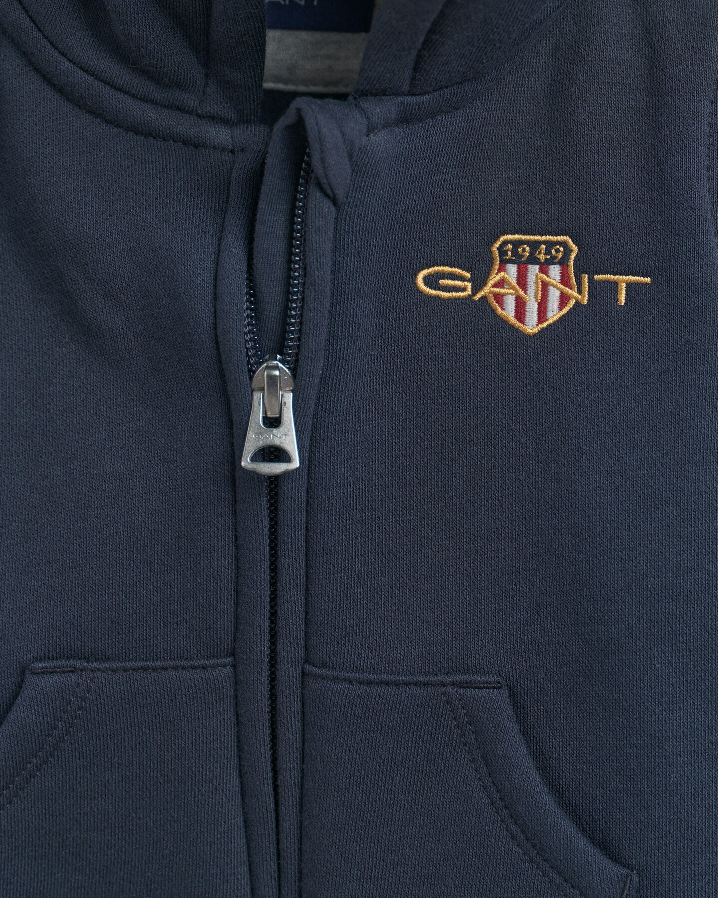 Baby-malliston huppari ja housut