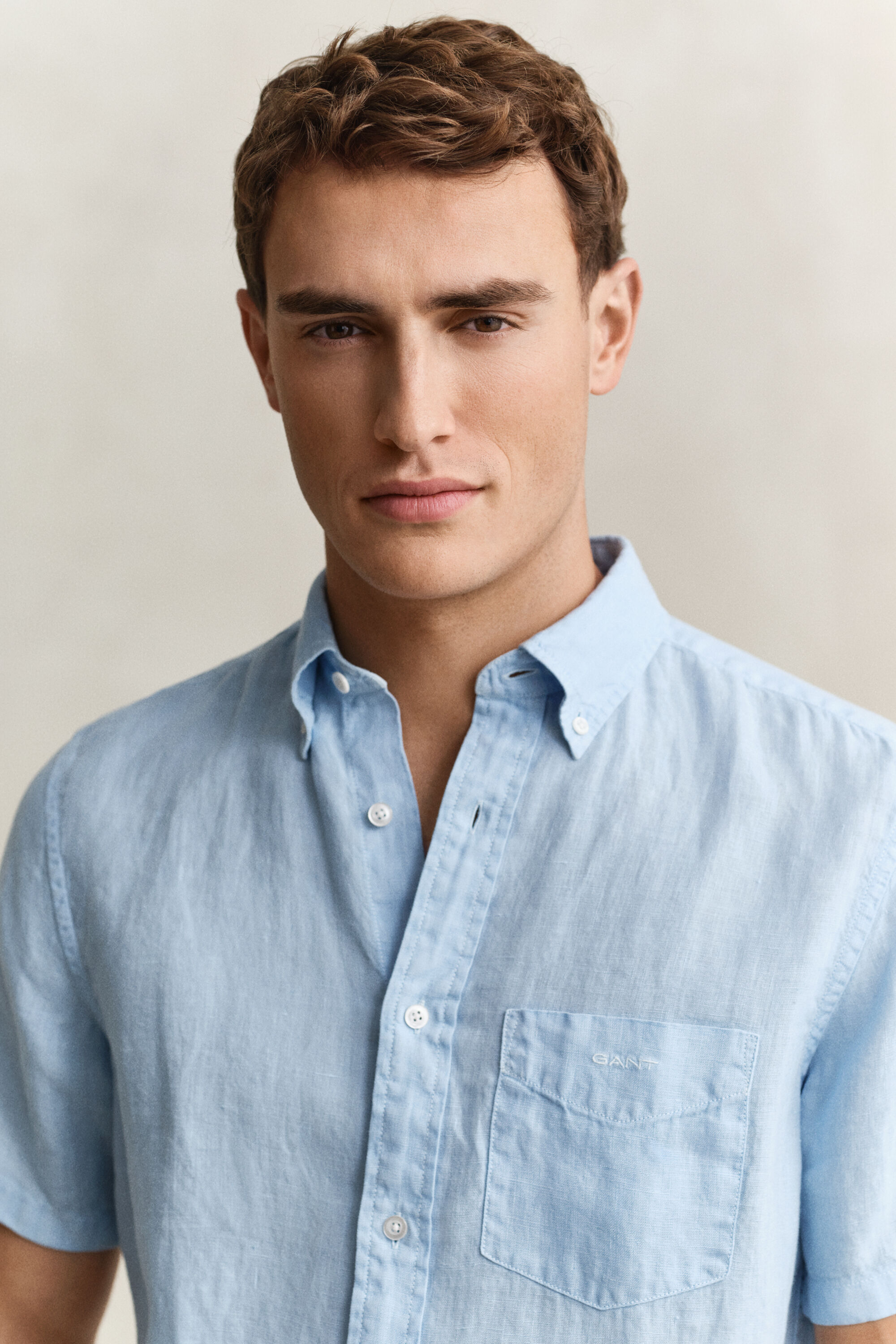 Lyhythihainen pellavapaita