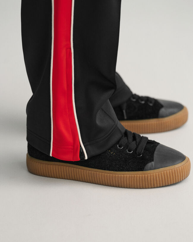 Moniväriset verryttelyhousut