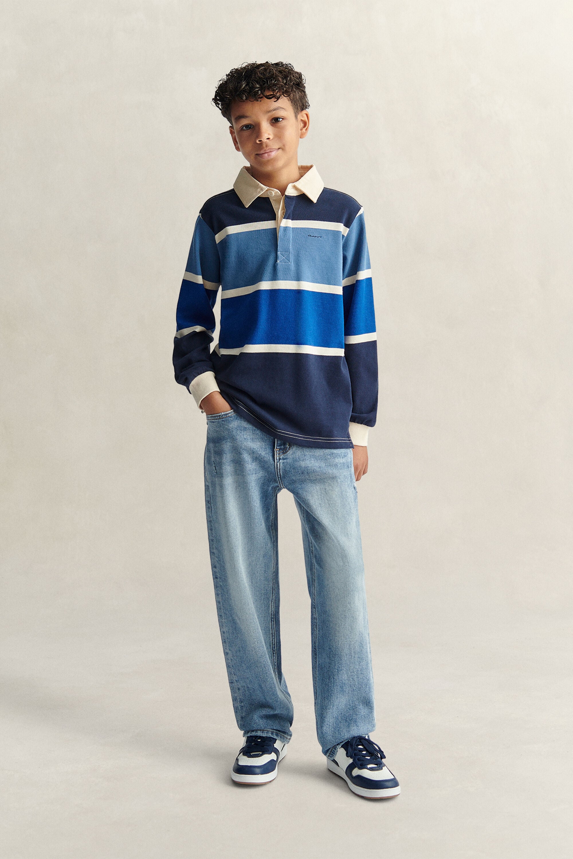 Teen Boys ‑malliston relaxed fit ‑mitoitetut farkut