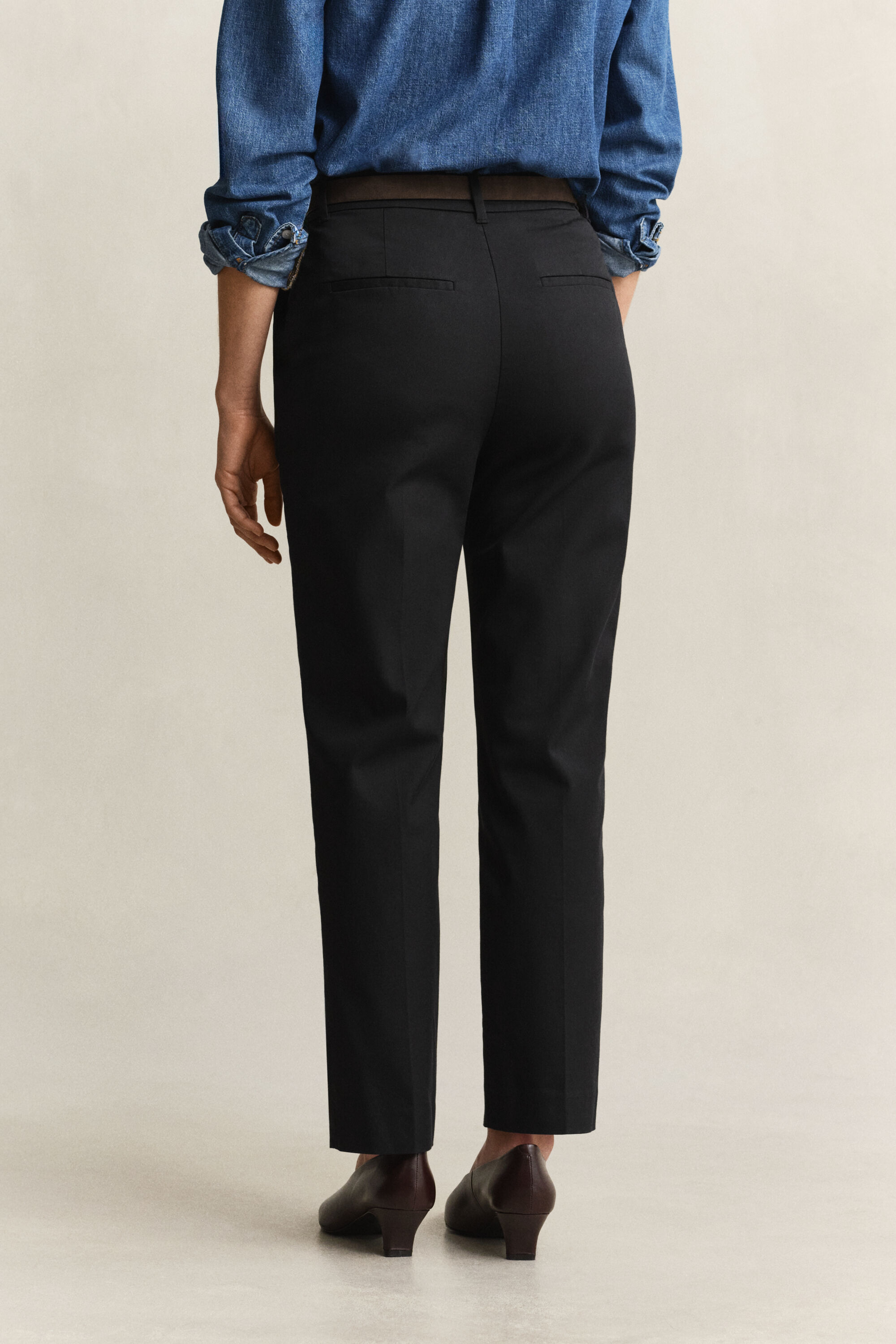 Slim fit ‑mitoitetut housut