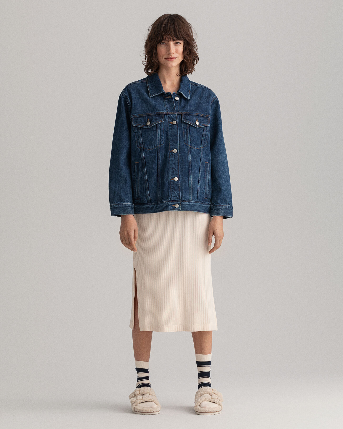 Ylisuuri farkkutakki