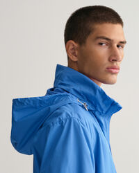 Kevyt Windshielder-kuoritakki