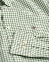 Regular&nbsp;fit ‑mitoitettu gingham-ruutuinen paita broadcloth-kankaasta