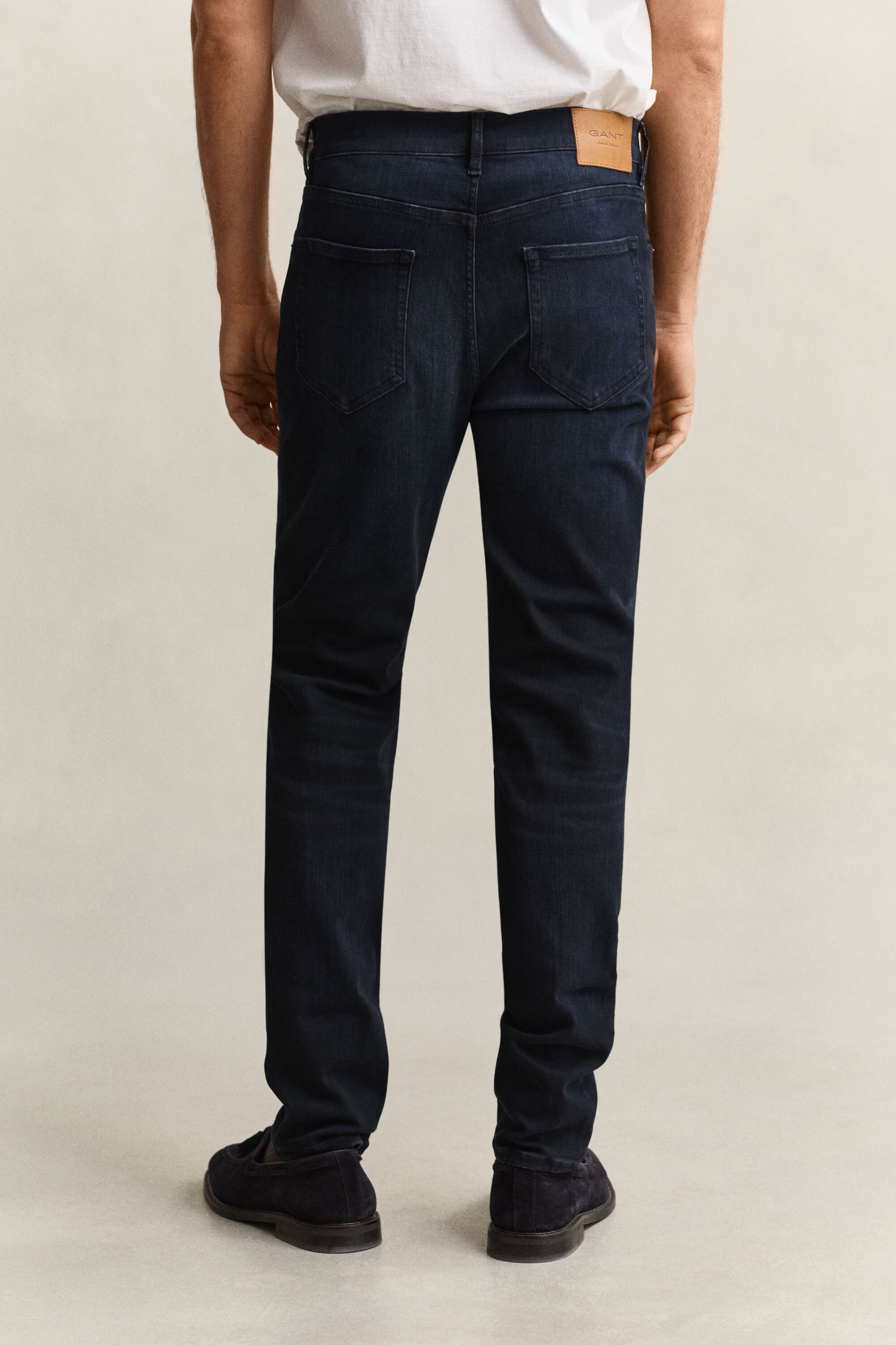 Extra slim fit ‑mitoitetut Active Recover -farkut