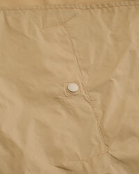 Kevyt pakattava tuulitakki