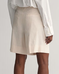 Joustavat pellavashortsit