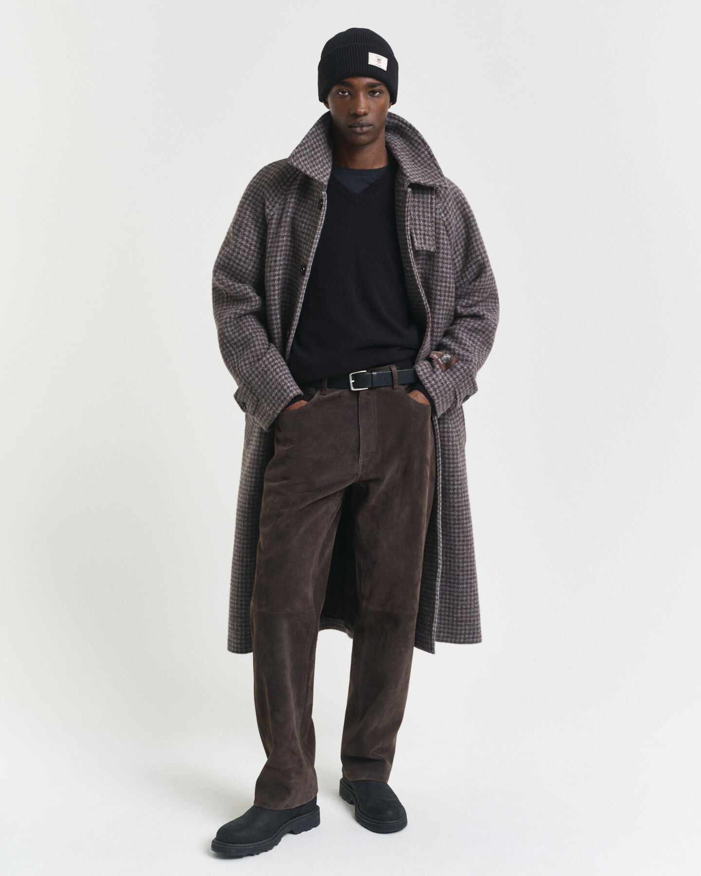 Ohut lampaanvillaneule, v-pääntie