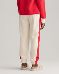 Moniv&auml;riset collegehousut