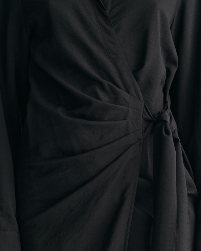 Kietaisumallinen paitamekko