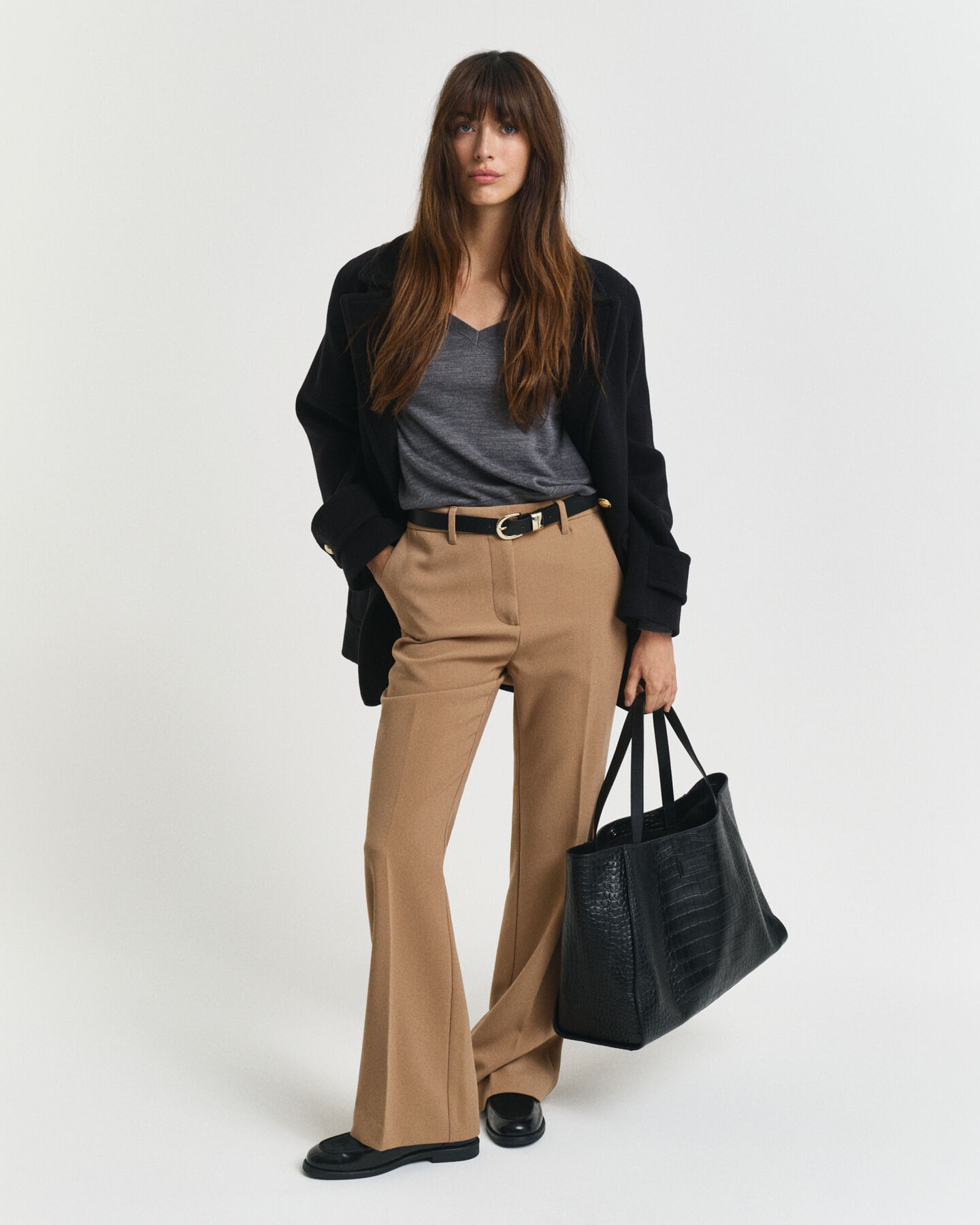 Ohut merinovillaneule, v-pääntie