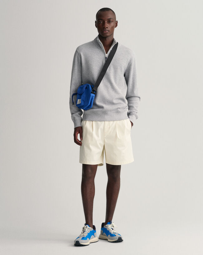 Vohvelipintainen collegepaita, jossa vetoketjullinen p&auml;&auml;ntie