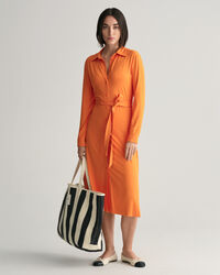 Slim&nbsp;fit ‑mitoitettu paitamekko jerseyneulosta