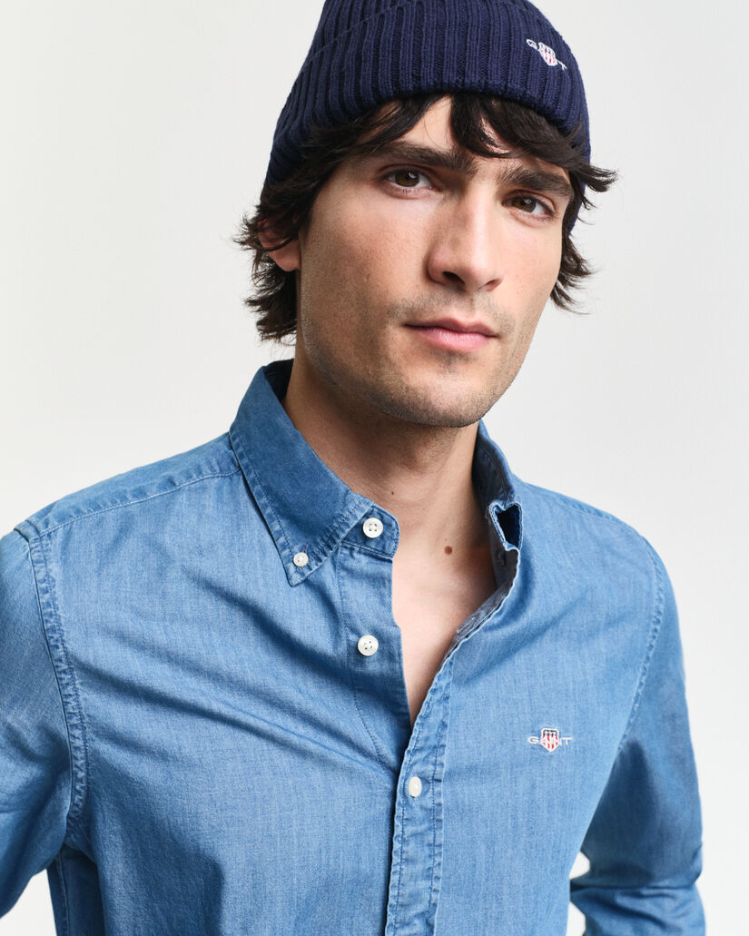 Slim fit ‑mitoitettu indigonsininen paita