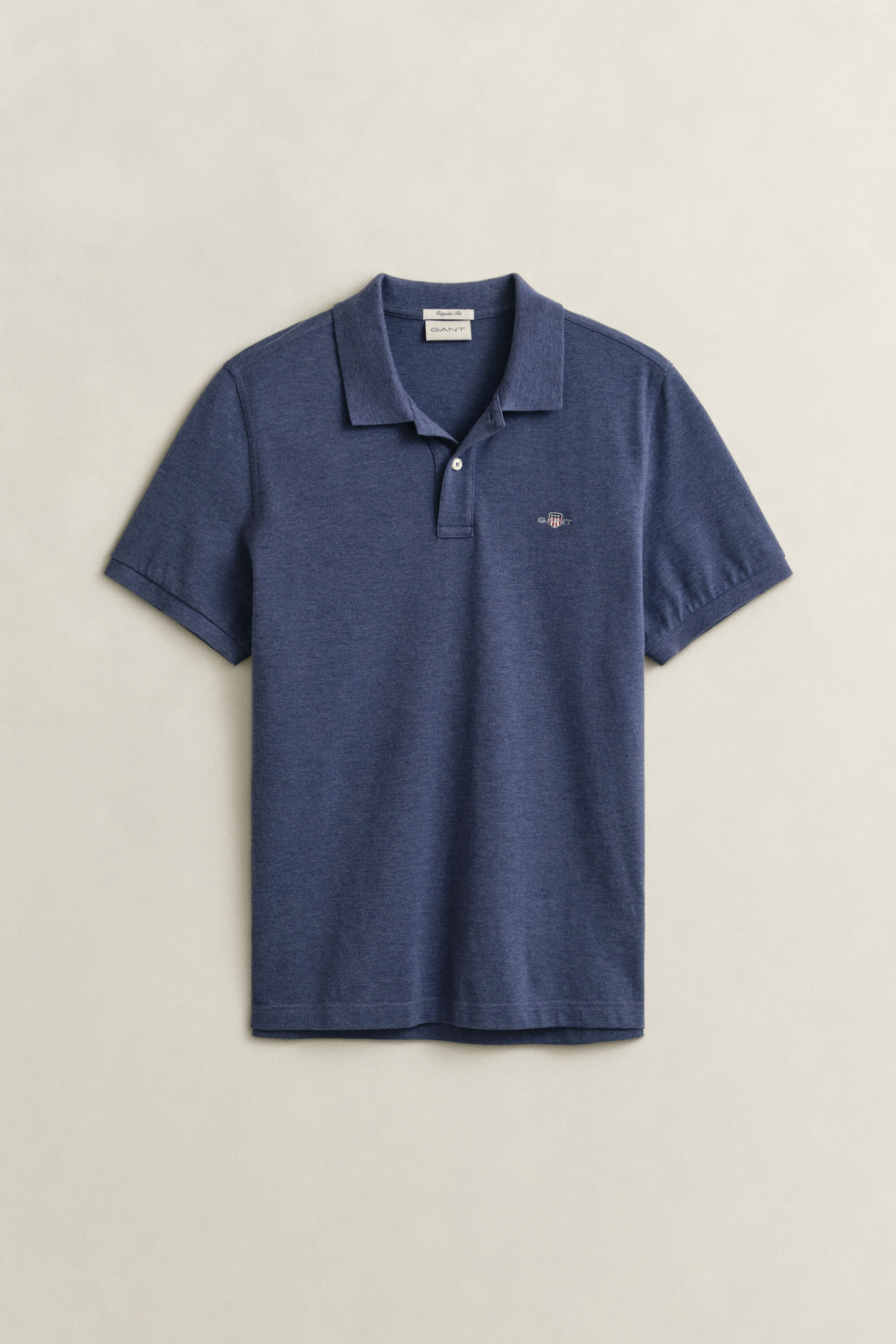 Regular fit ‑mitoitettu pikeepaita